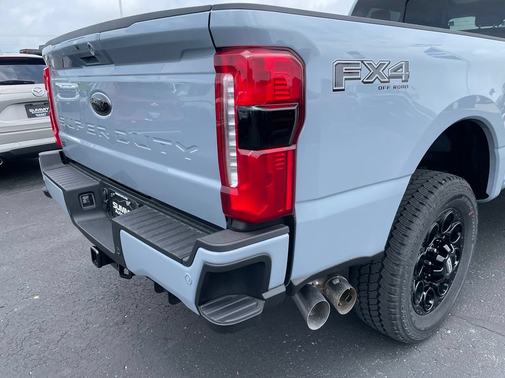 New 2026 Ford F250 Lariat w/ Black Appearance Package AWD/4WD image 35