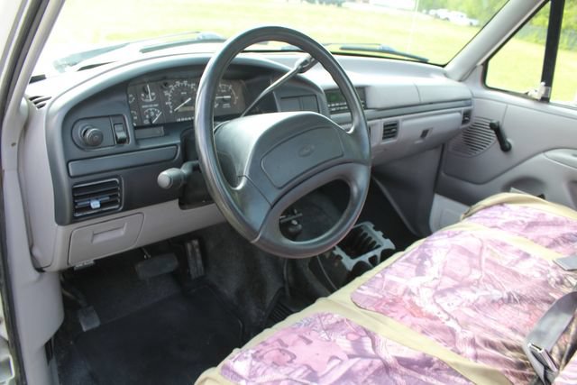 Used 1996 Ford F250 4x4 Regular Cab image 16