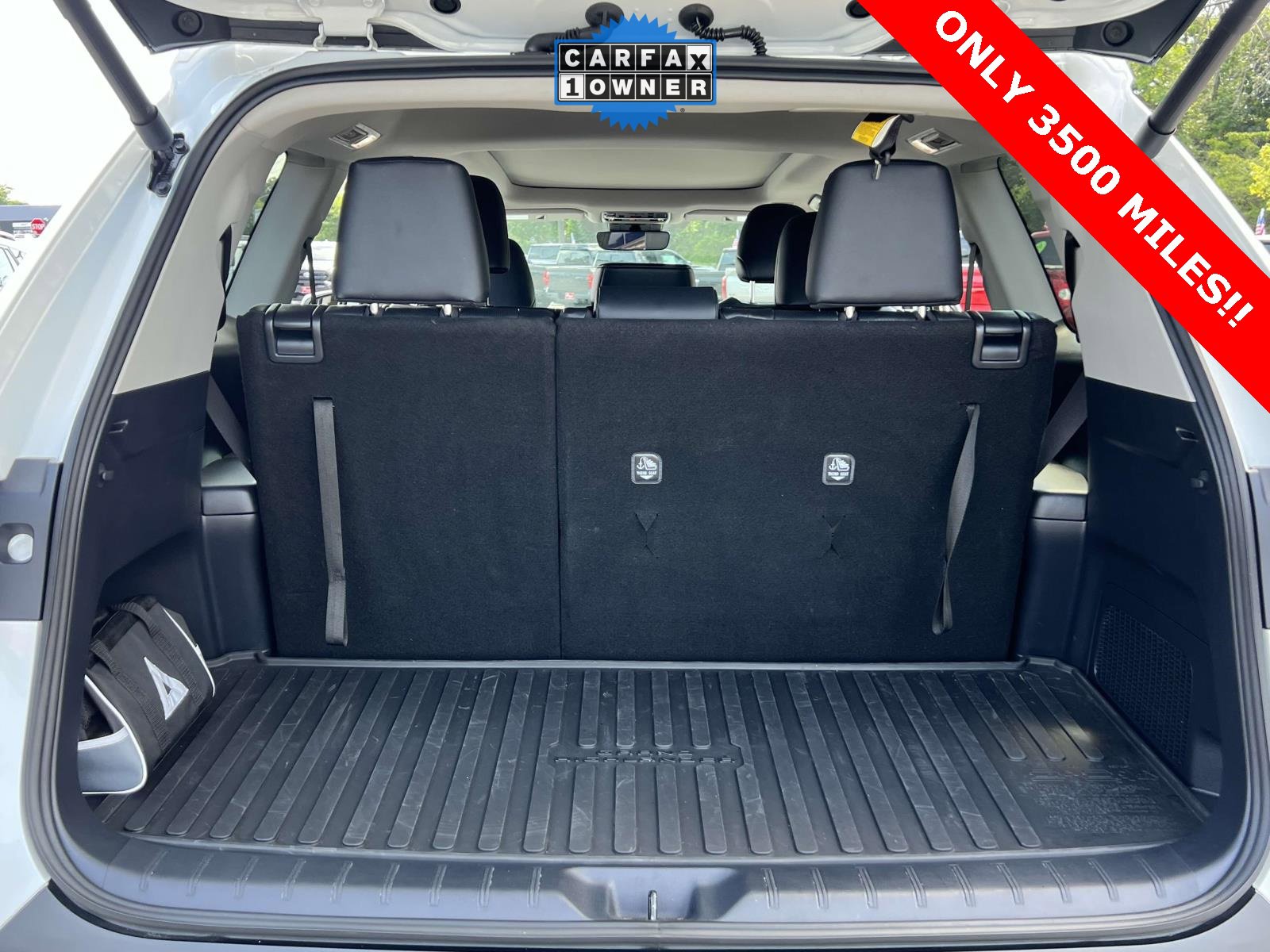 Used 2025 Toyota Grand Highlander AWD image 12