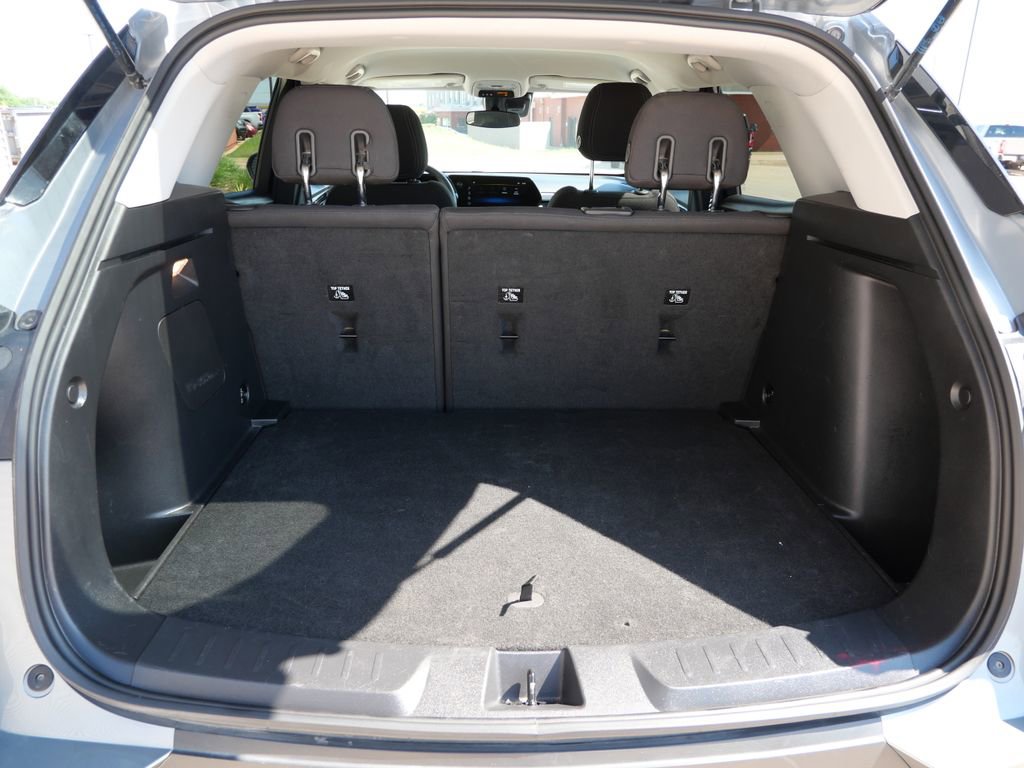 Used 2024 Chevrolet TrailBlazer LT AWD/4WD image 10