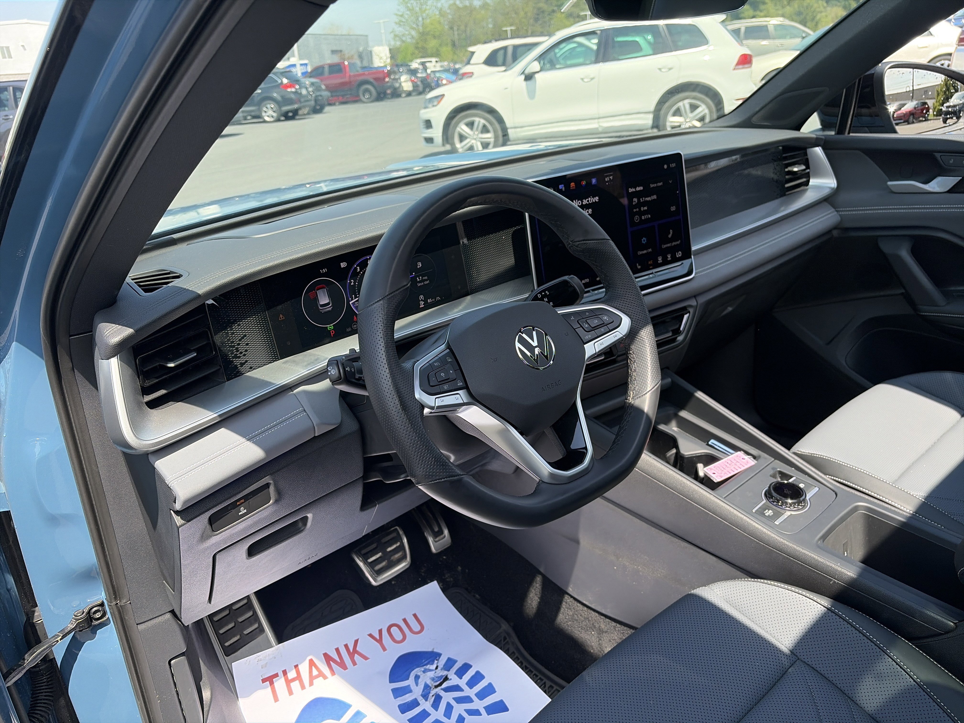 Used 2025 Volkswagen Tiguan SE R-Line AWD/4WD image 25