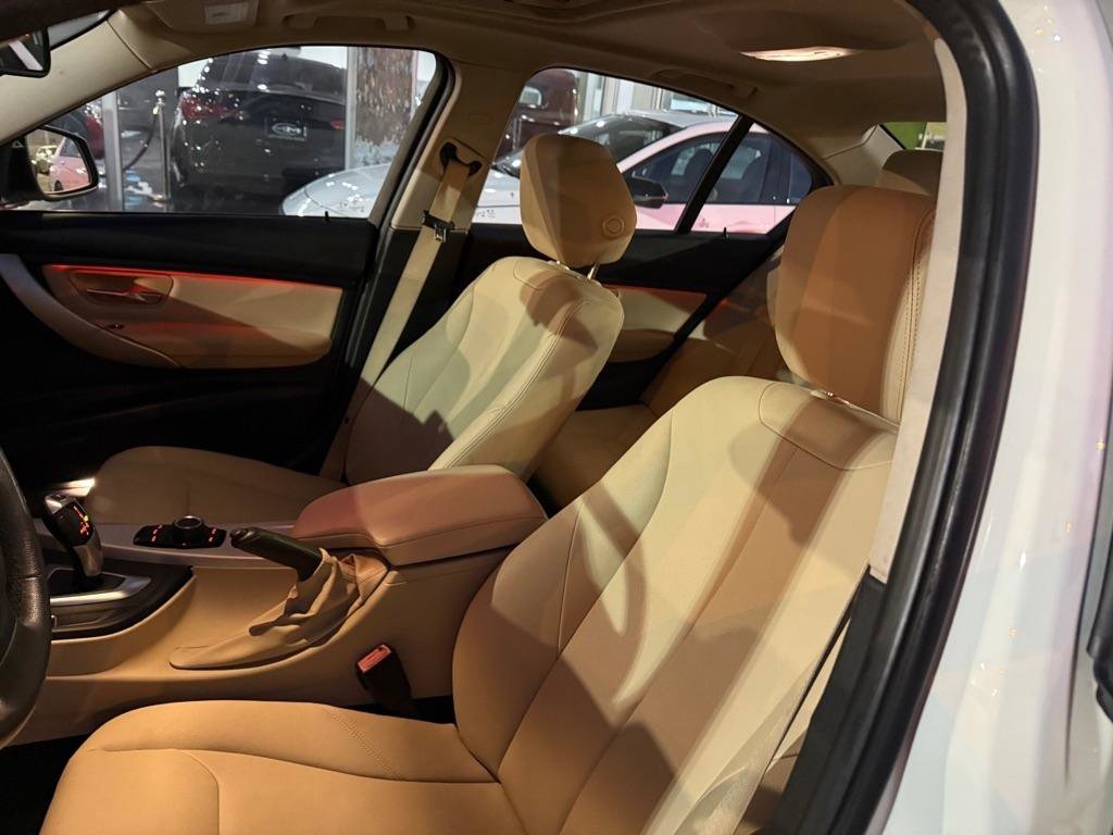 Used 2018 BMW 320i 320i Sedan South Africa image 11