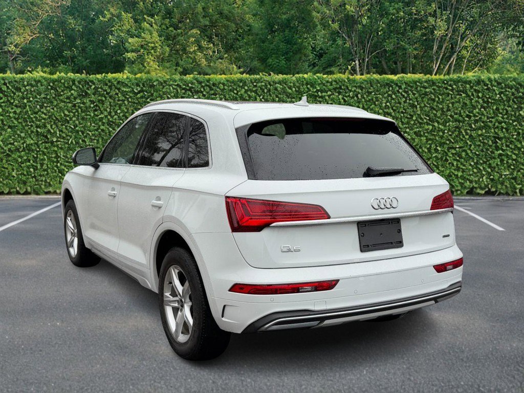 Used 2023 Audi Q5 2.0T Premium w/ Convenience Package image 4