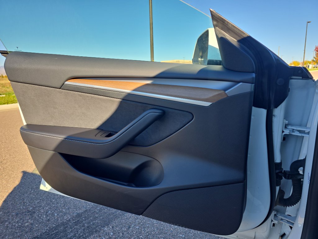 Used 2023 Tesla Model 3 Standard Range image 16