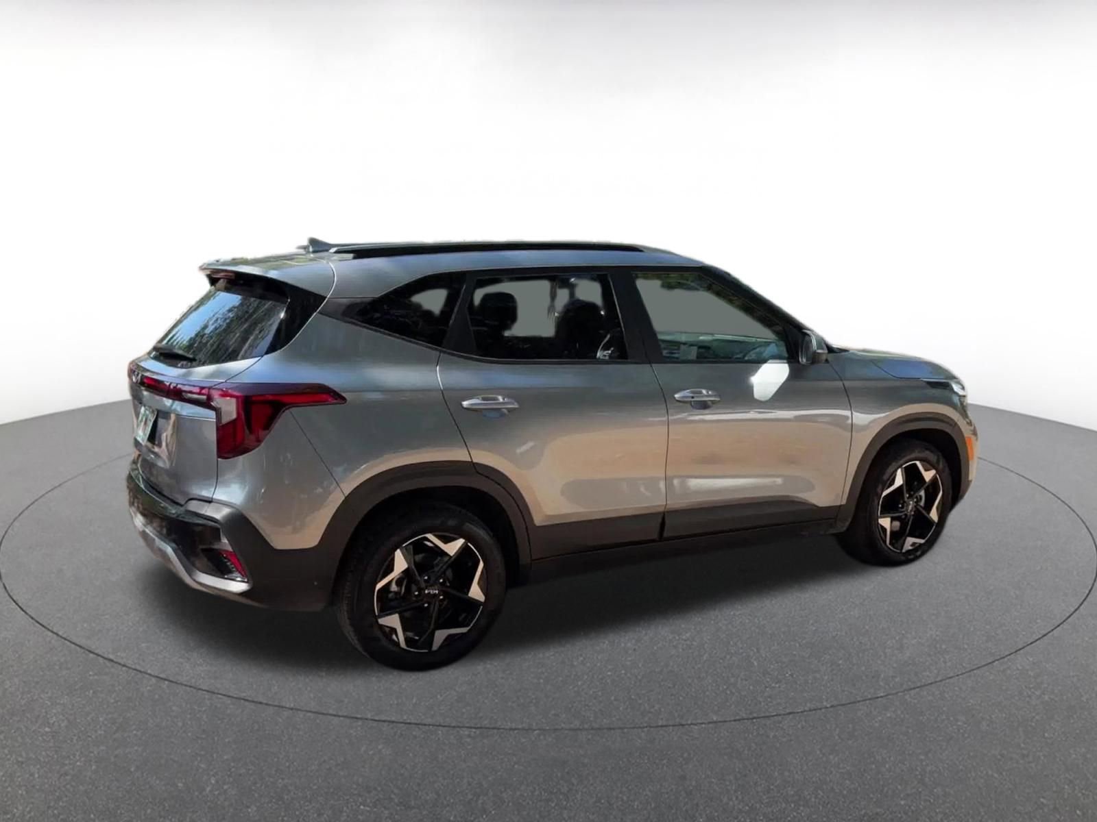 Used 2025 Kia Seltos S image 15