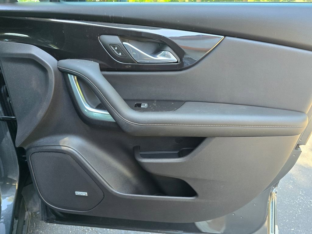 Used 2019 Chevrolet Blazer Premier w/ Sun and Wheels Package AWD/4WD image 21