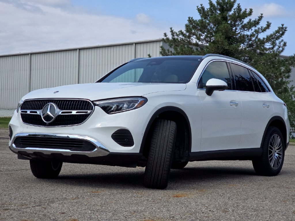 Used 2026 Mercedes-Benz GLC 300 4MATIC image 13