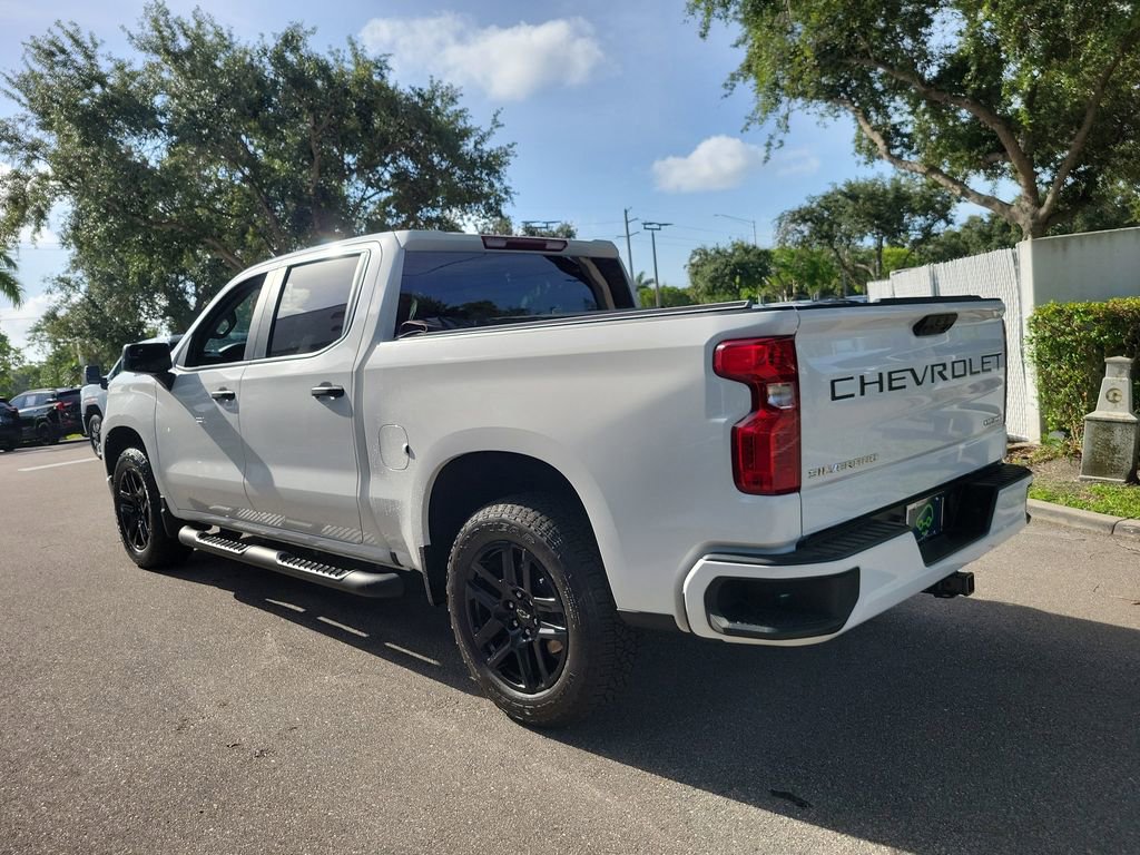 Certified 2025 Chevrolet Silverado 1500 Custom w/ Turbomax Blackout Package RWD image 3