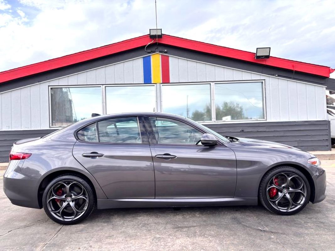 Used 2018 Alfa Romeo Giulia Ti Sport w/ Quick Order Package 22S Sport image 5