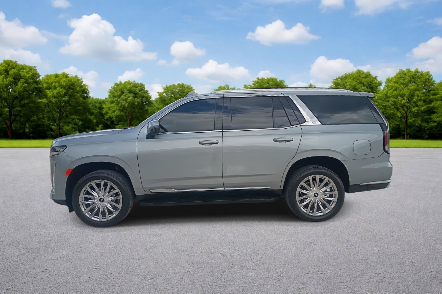 Used 2024 Cadillac Escalade Premium Luxury AWD/4WD image 4