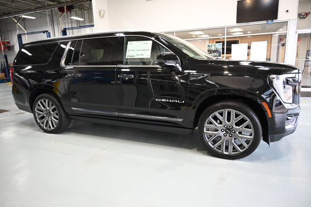New 2026 GMC Yukon XL Denali Ultimate w/ LPO, Floor Liner Package AWD/4WD image 4