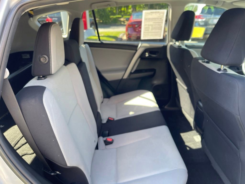 Used 2016 Toyota RAV4 XLE AWD/4WD image 22