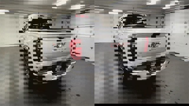 Certified 2024 GMC Canyon AT4 image 7