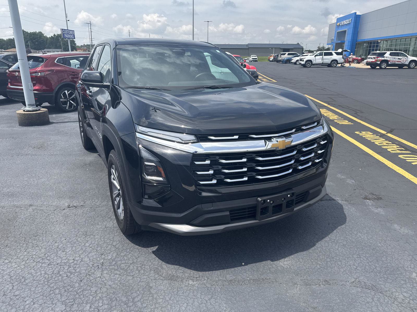 Used 2025 Chevrolet Equinox LT FWD image 6