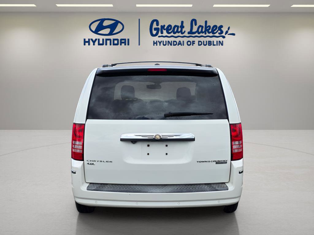 Used 2009 Chrysler Town & Country Limited w/ Entertainment Group #3 FWD image 4