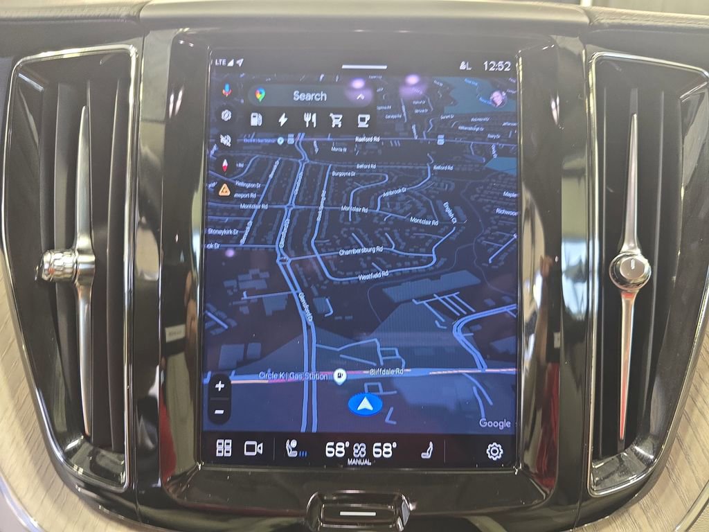 Used 2022 Volvo XC60 T8 Inscription w/ Advanced Package image 26