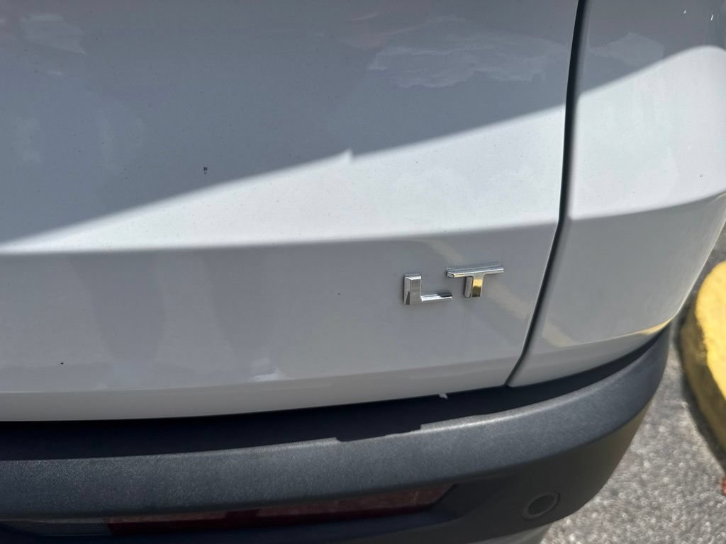 Used 2024 Chevrolet Traverse LT FWD image 7