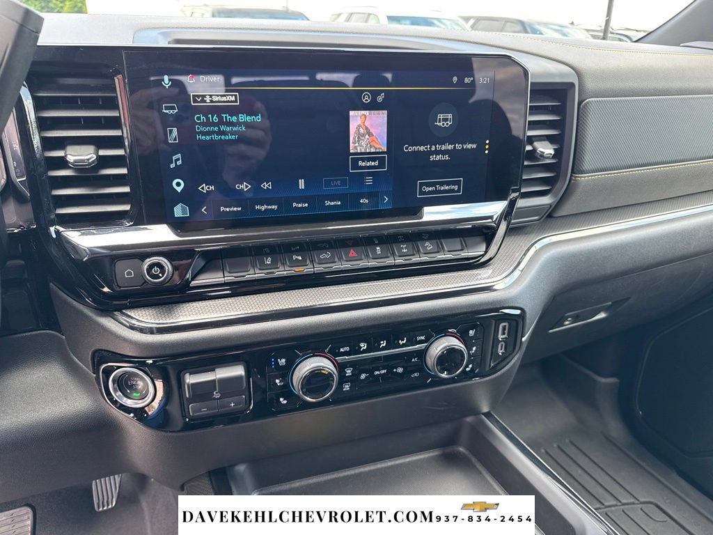 Used 2025 Chevrolet Silverado 2500 ZR2 AWD/4WD image 13