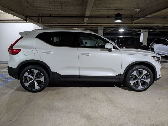 New 2025 Volvo XC40 B5 Core w/ Protection Package Premier image 2