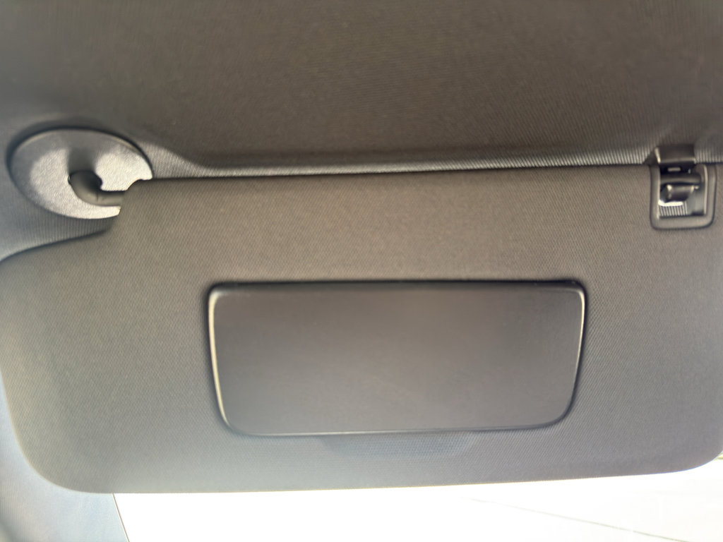 Used 2023 Chevrolet Traverse RS image 25