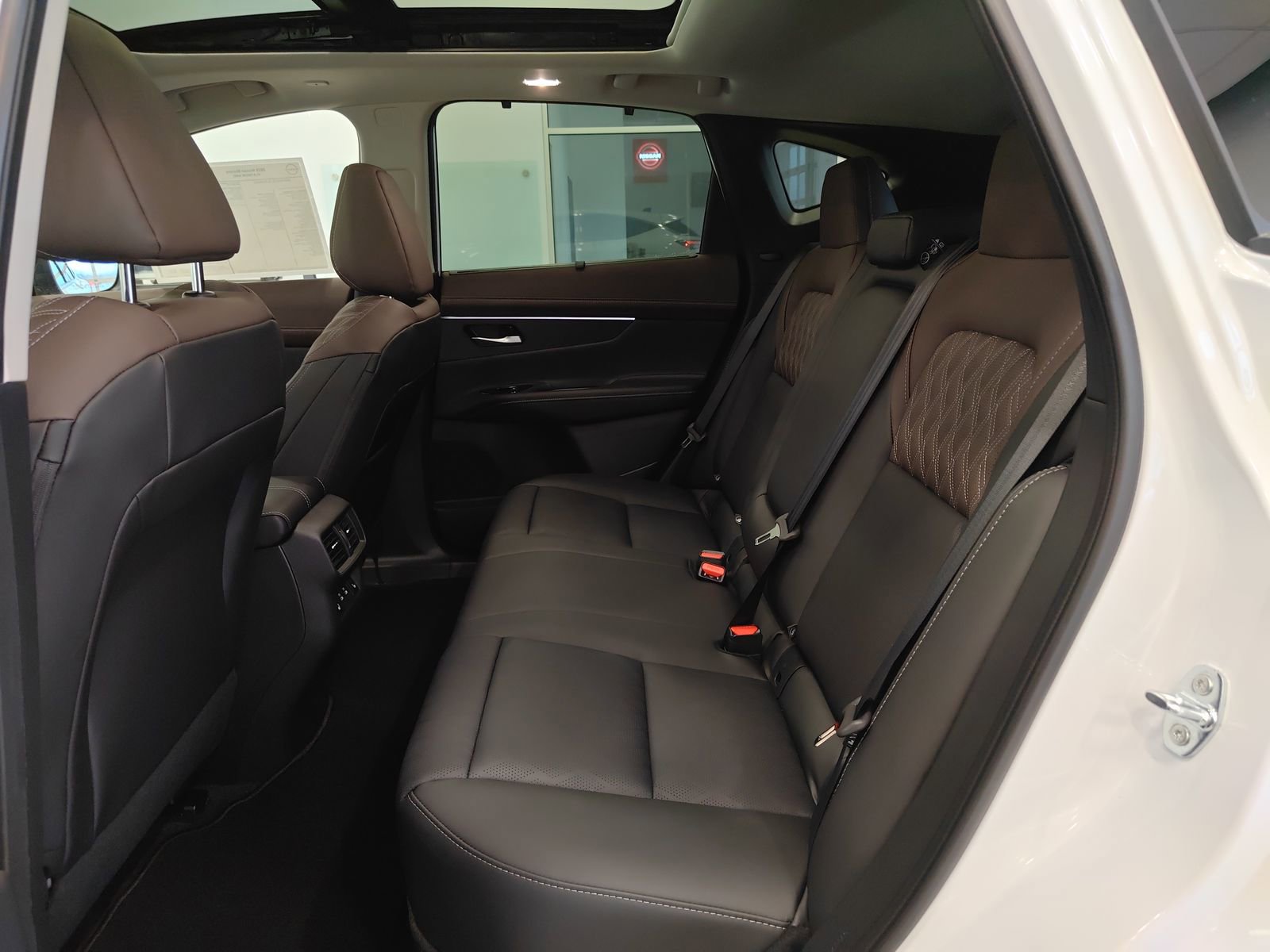 New 2026 Nissan Murano Platinum w/ Cargo Package AWD/4WD image 14