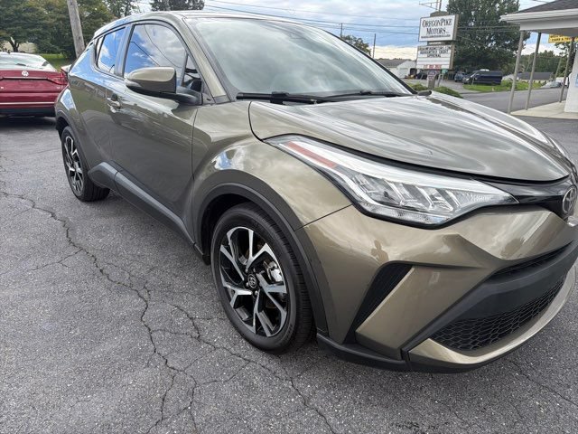 Used 2021 Toyota C-HR XLE FWD image 5