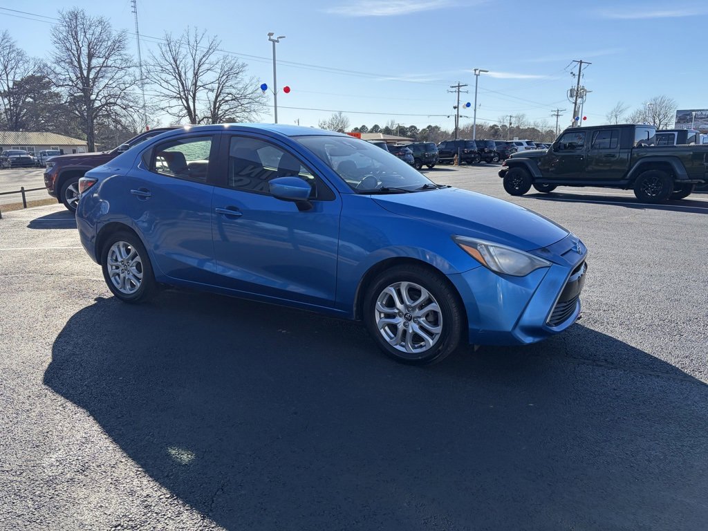 Used 2017 Toyota Yaris iA image 3