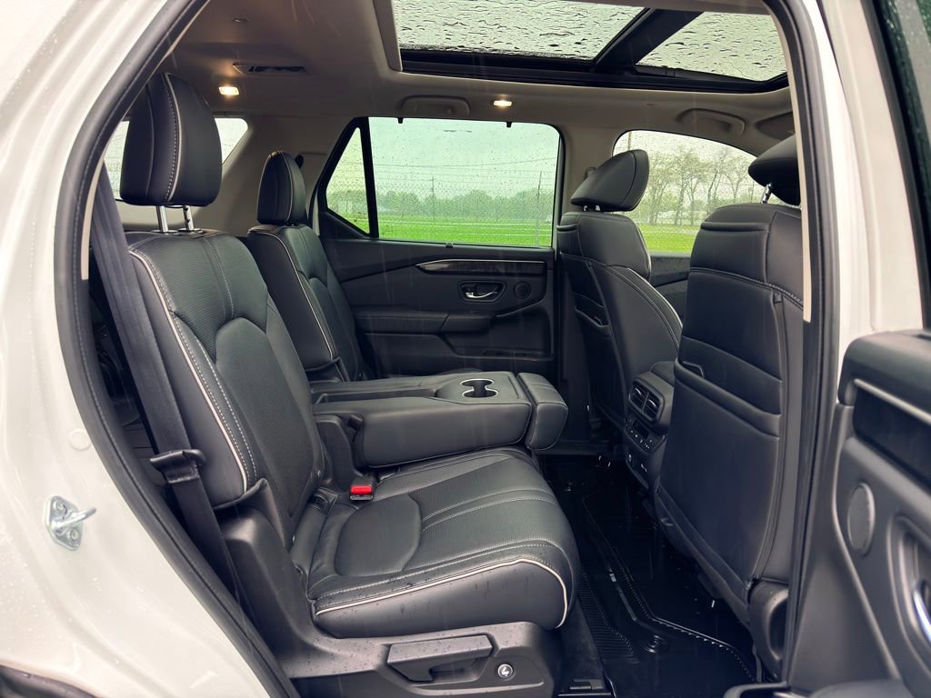 Used 2023 Honda Pilot Elite image 23