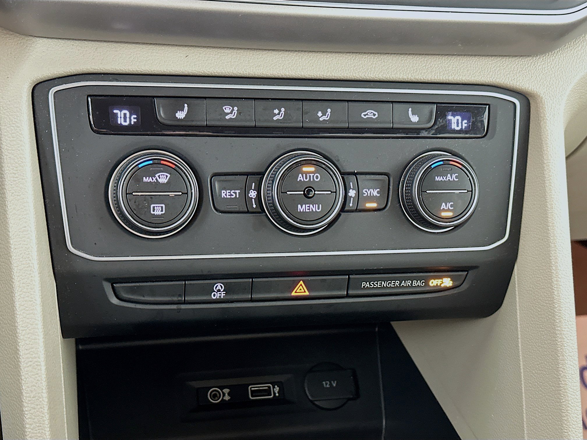 Used 2018 Volkswagen Atlas SE AWD/4WD image 15