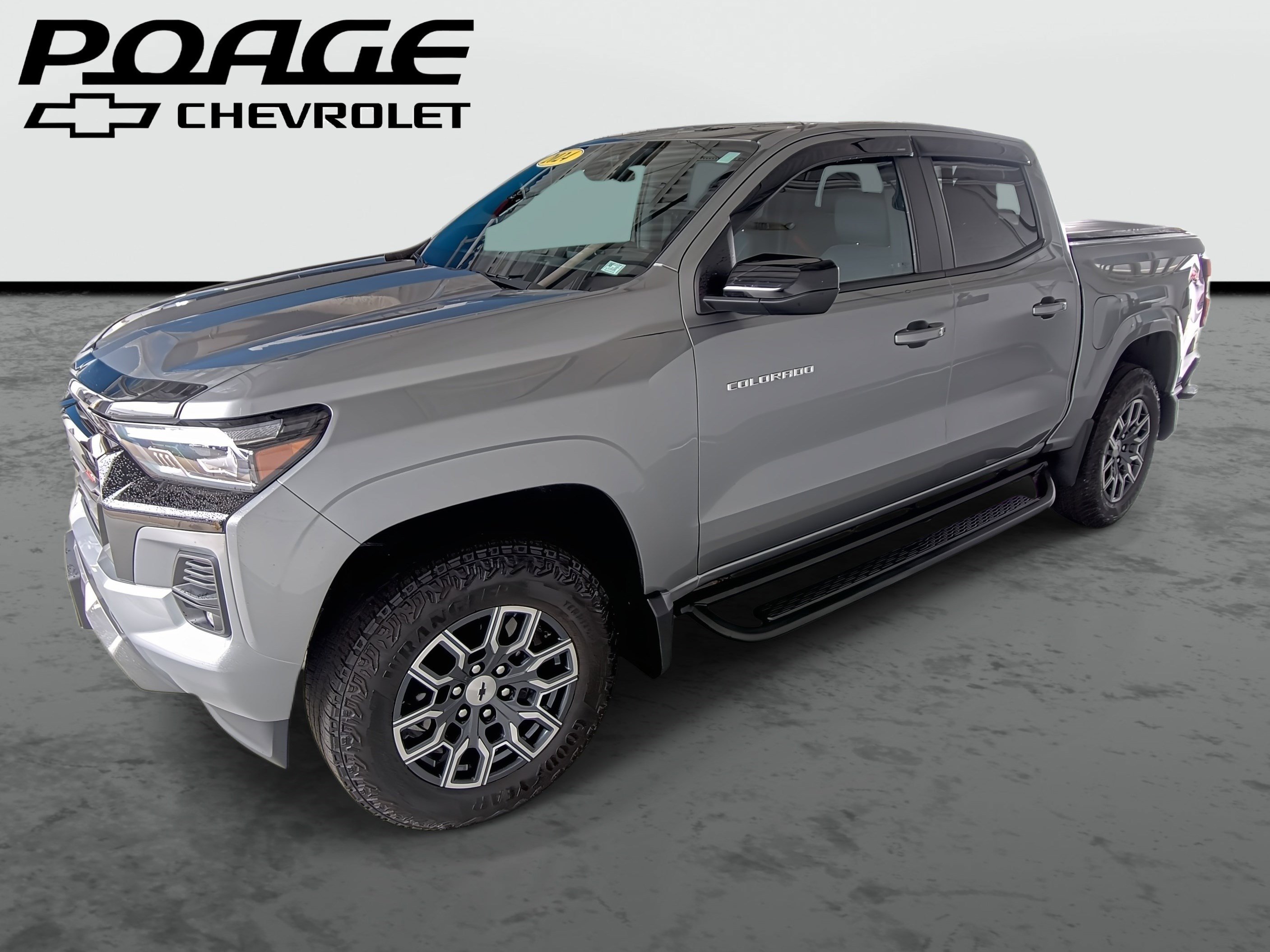 Used 2024 Chevrolet Colorado Z71 w/ Z71 Convenience Package 2