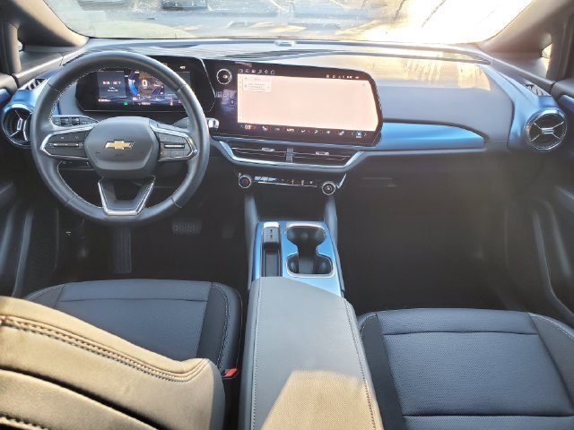 Certified 2024 Chevrolet Equinox EV LT FWD image 16