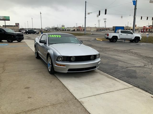 Used 2009 Ford Mustang GT Premium image 4