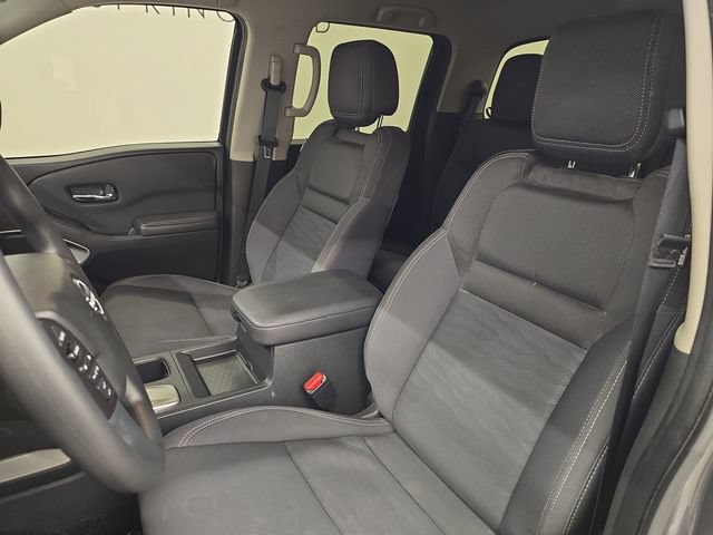 Used 2024 Nissan Frontier SV AWD/4WD image 19