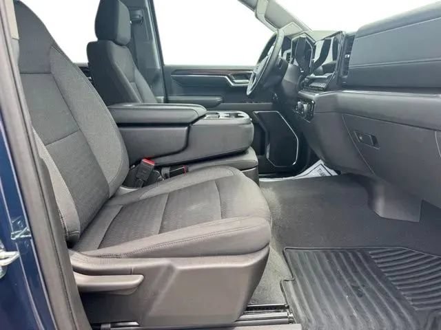 Used 2023 Chevrolet Silverado 1500 LT AWD/4WD image 14