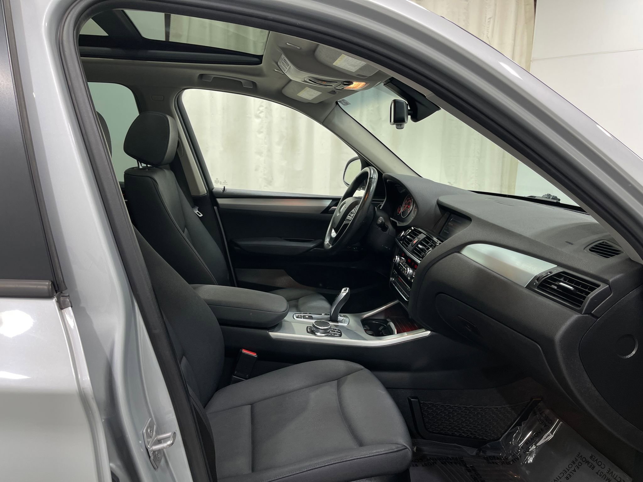 Used 2017 BMW X3 xDrive28i AWD/4WD image 32