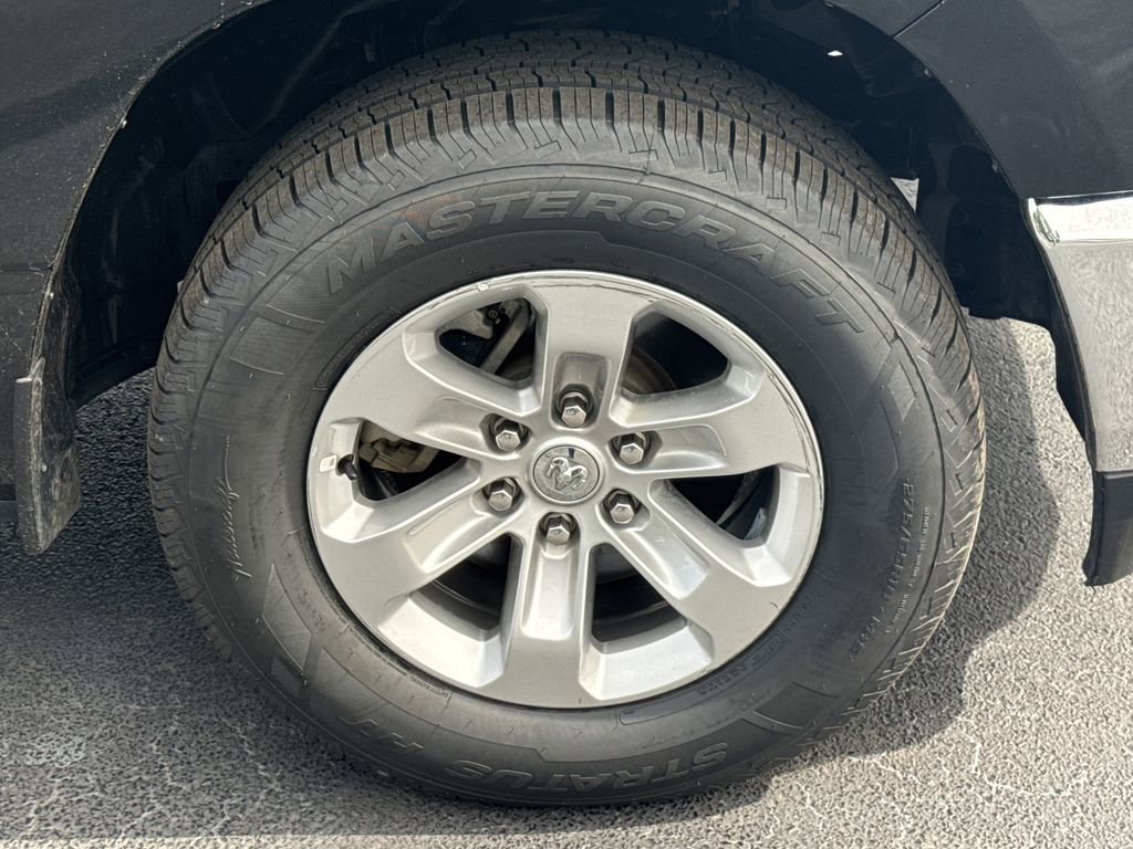 Used 2024 RAM 1500 Laramie RWD image 12