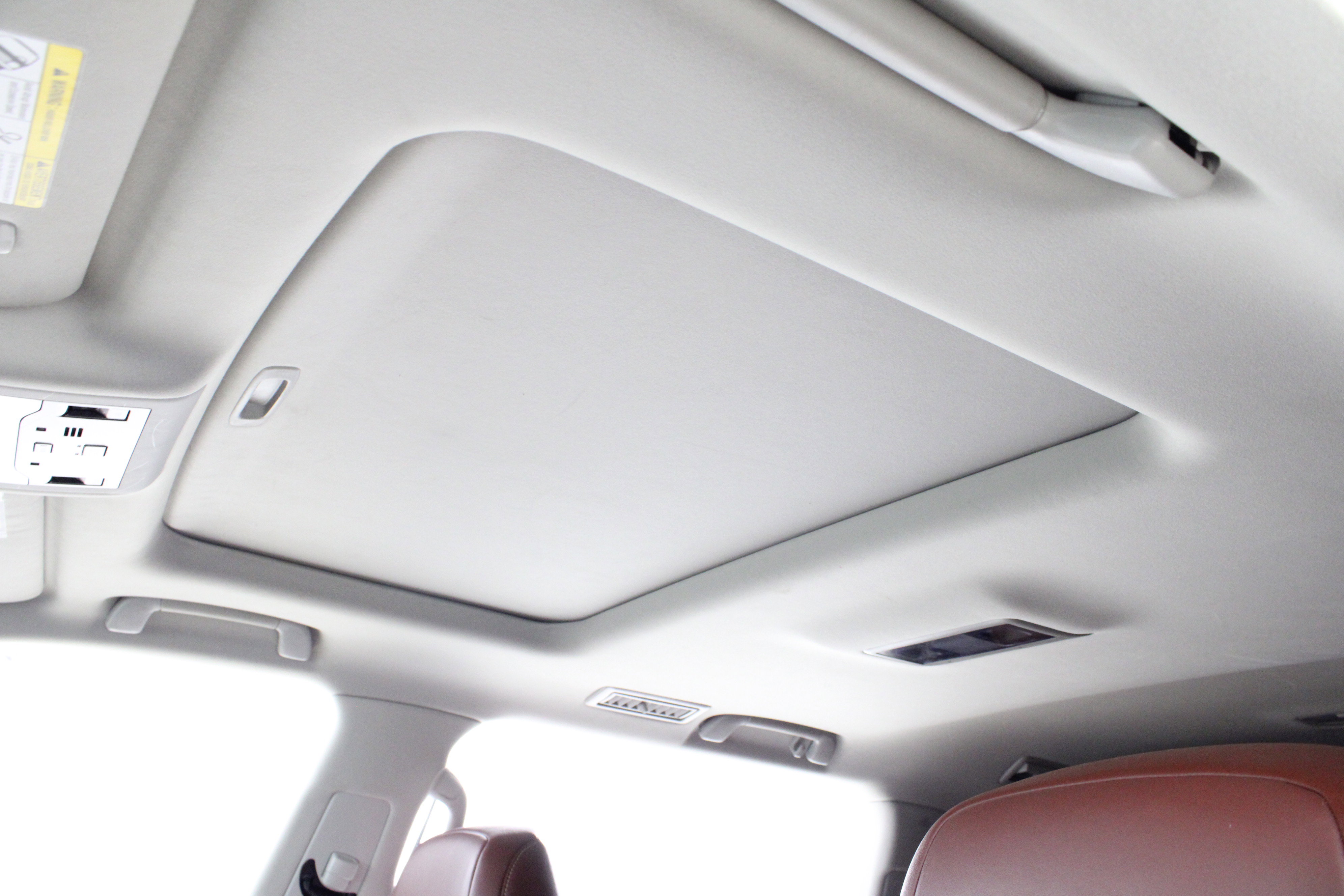 Used 2017 Lexus LX 570 4WD w/ Luxury Package image 32