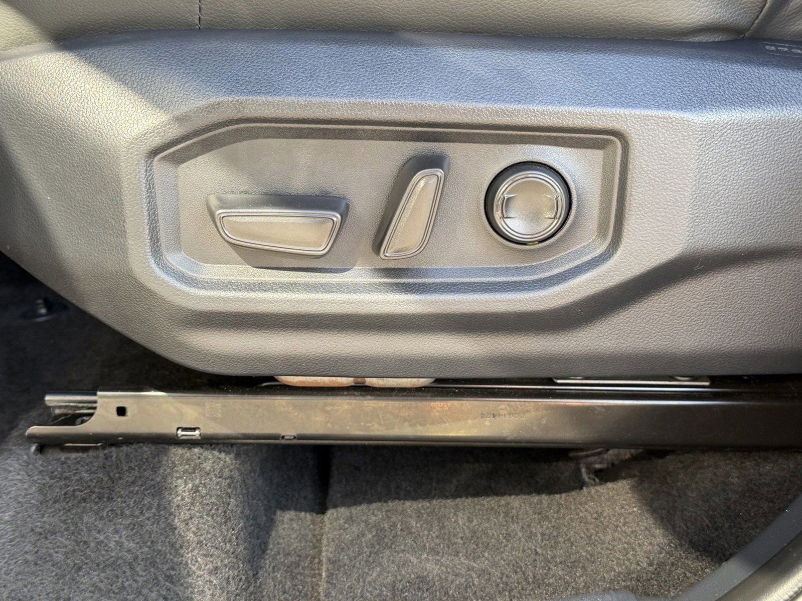 Used 2025 Toyota Sequoia Limited AWD/4WD image 24