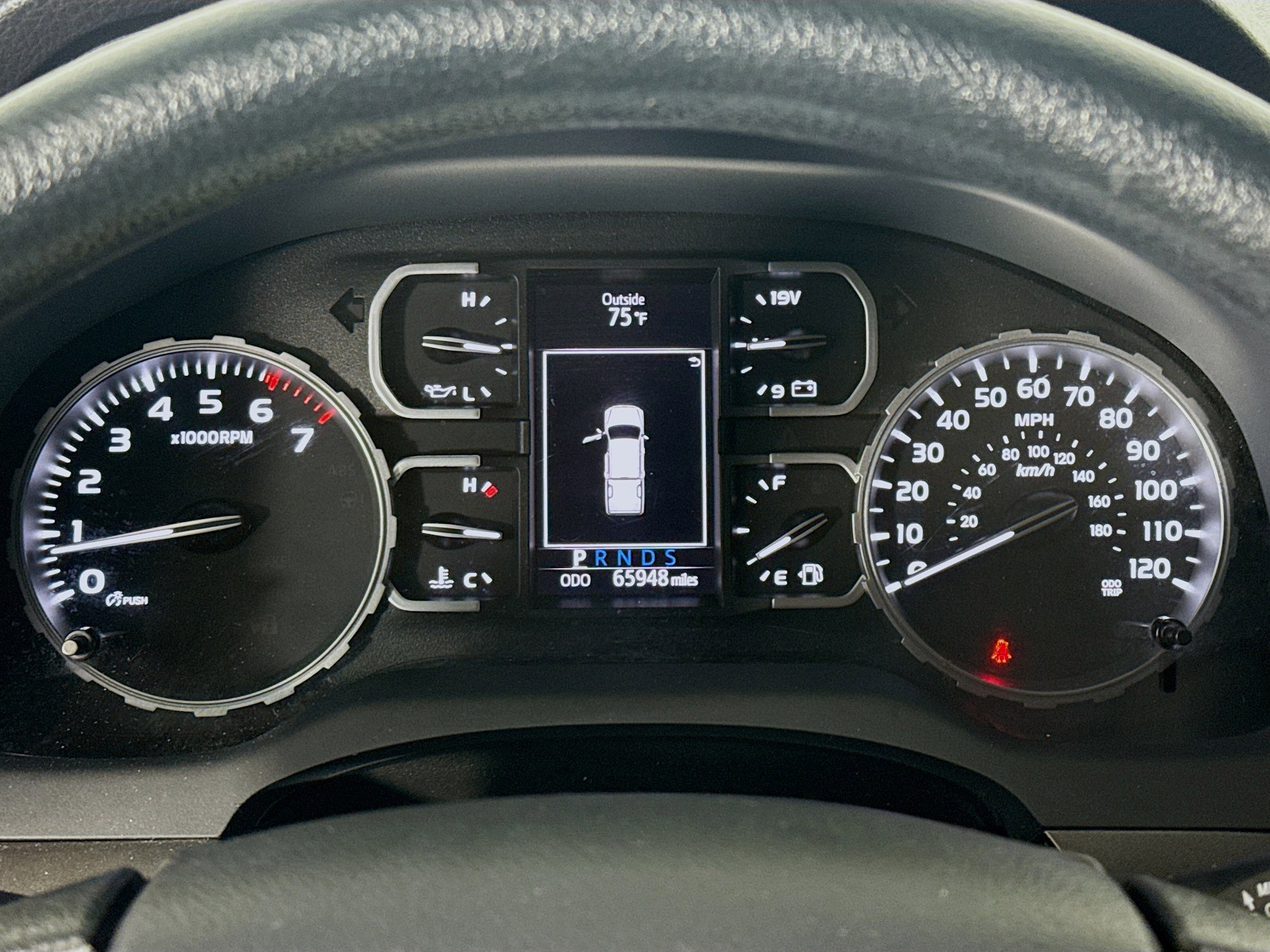 Used 2018 Toyota Tundra SR5 w/ SR5 Upgrade Package image 16