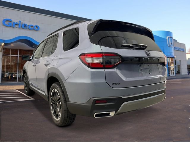 New 2026 Honda Pilot Touring image 3