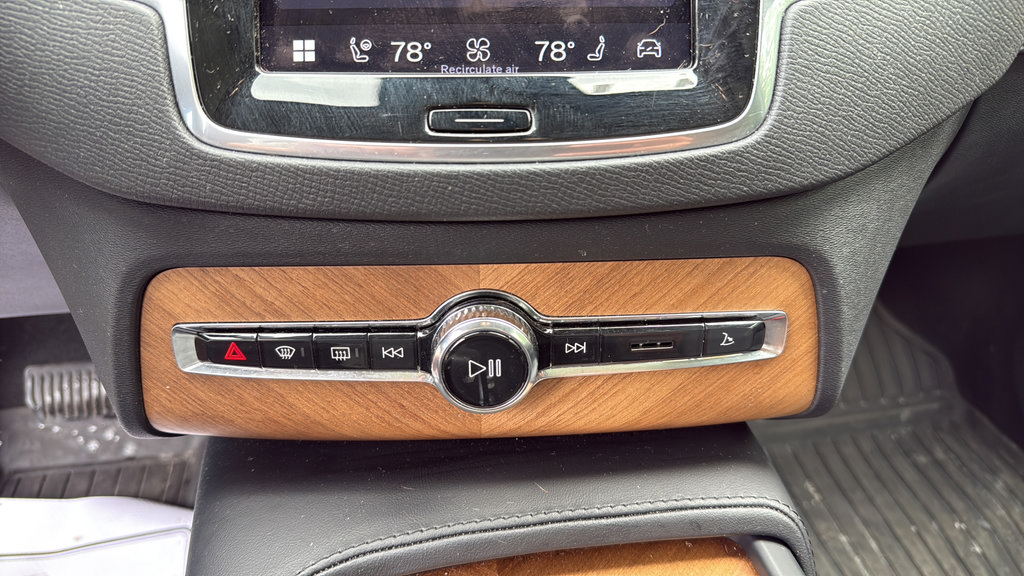Used 2023 Volvo XC90 B6 Plus w/ Protection Package AWD/4WD image 29