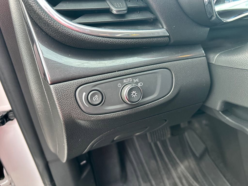 Used 2020 Buick Encore Preferred image 21