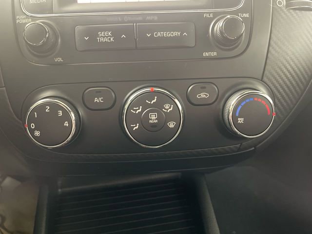 Used 2016 Kia Forte Koup SX image 18