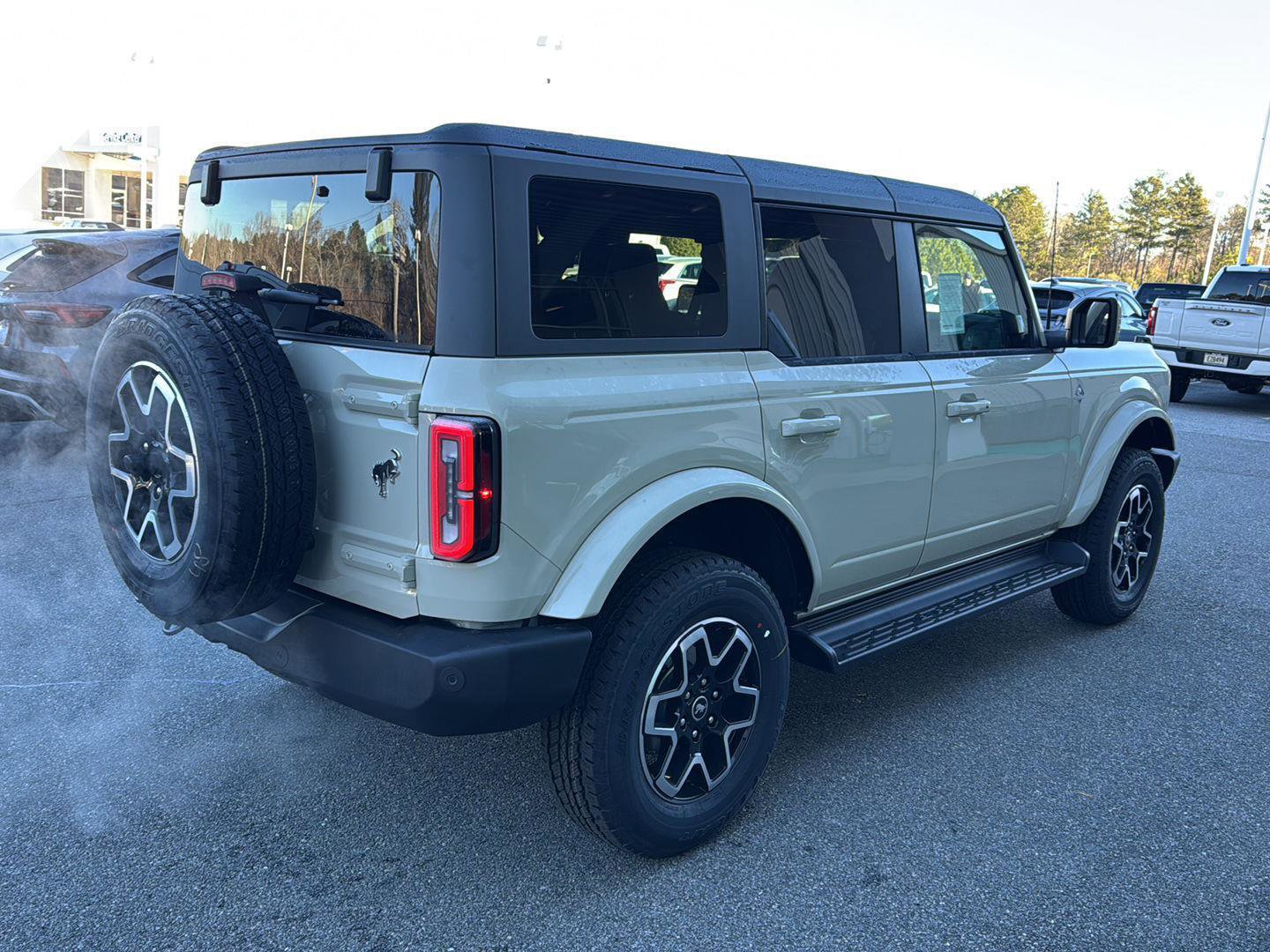 New 2025 Ford Bronco Outer Banks image 7