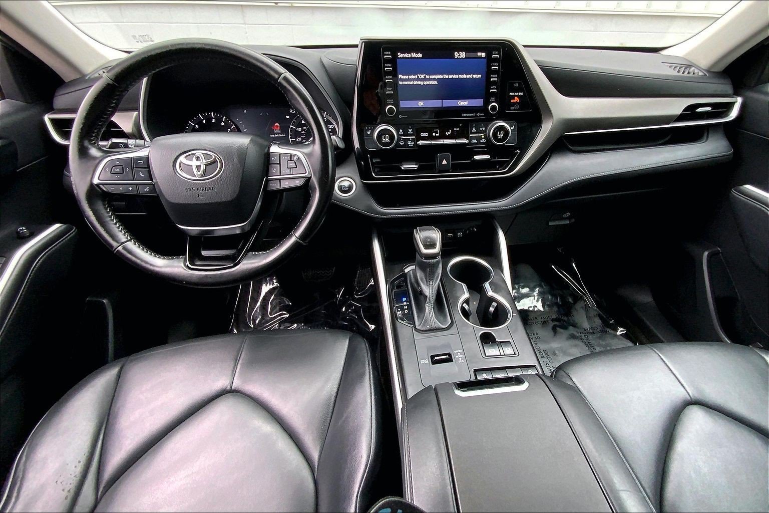 Used 2021 Toyota Highlander XLE FWD image 19