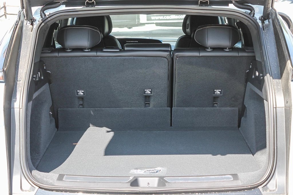 New 2025 Cadillac Lyriq Sport image 29