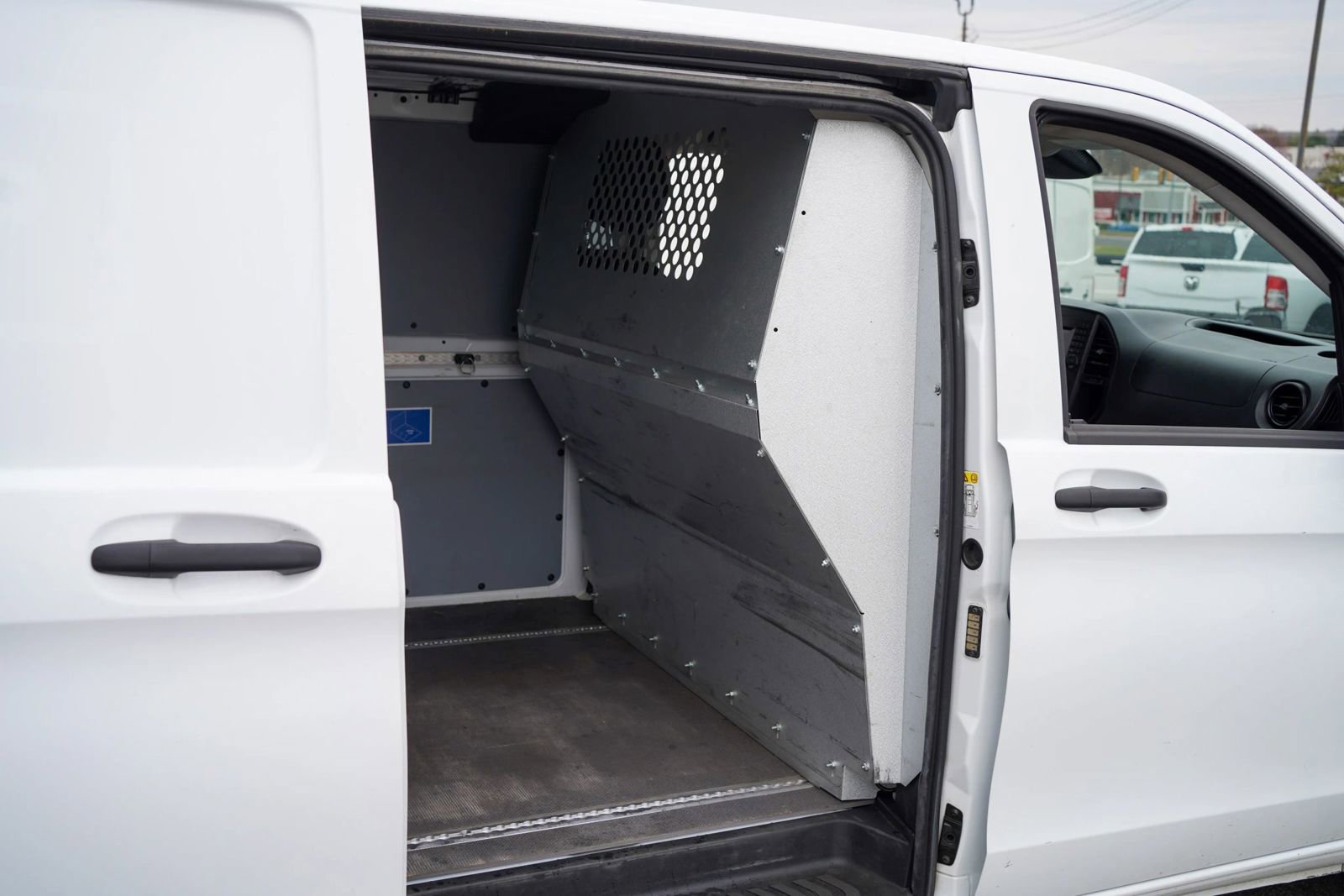 Used 2020 Mercedes-Benz Metris image 14