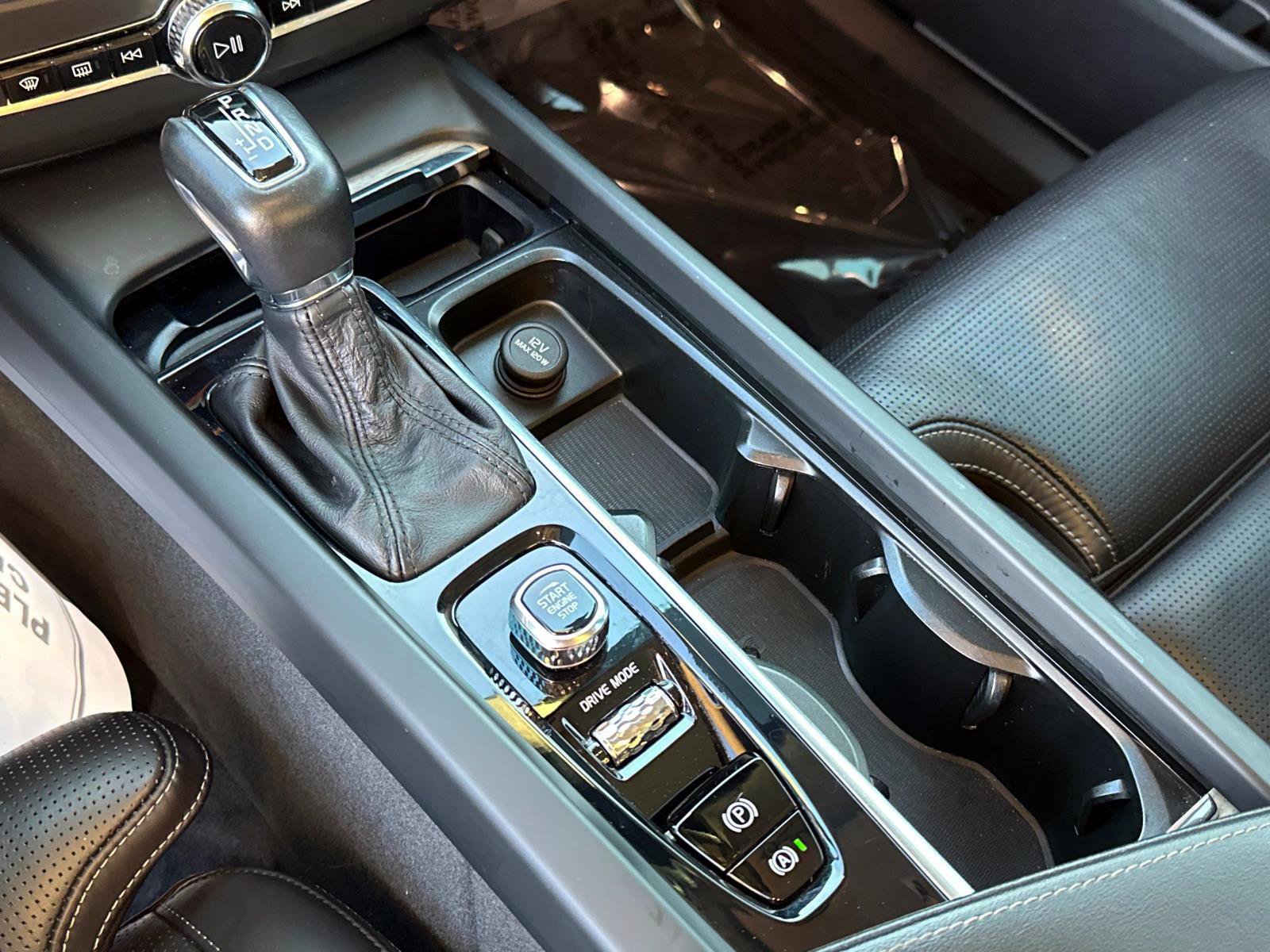 Used 2021 Volvo XC60 T5 Inscription w/ Protection Package Premier image 25