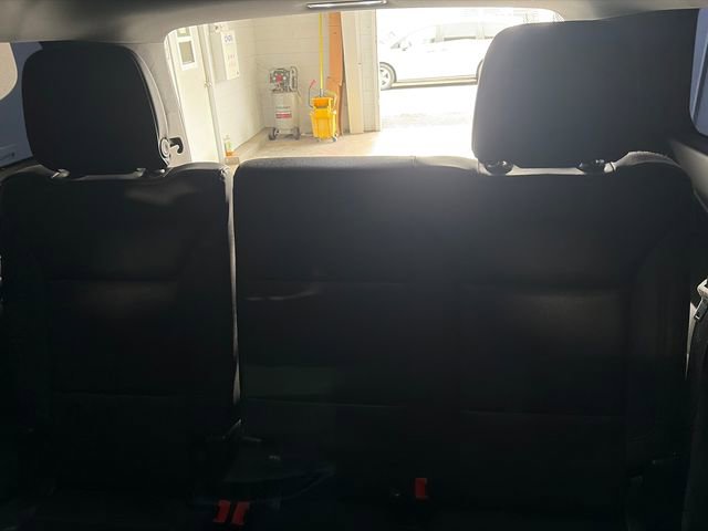 Used 2023 Chevrolet Suburban LT image 24