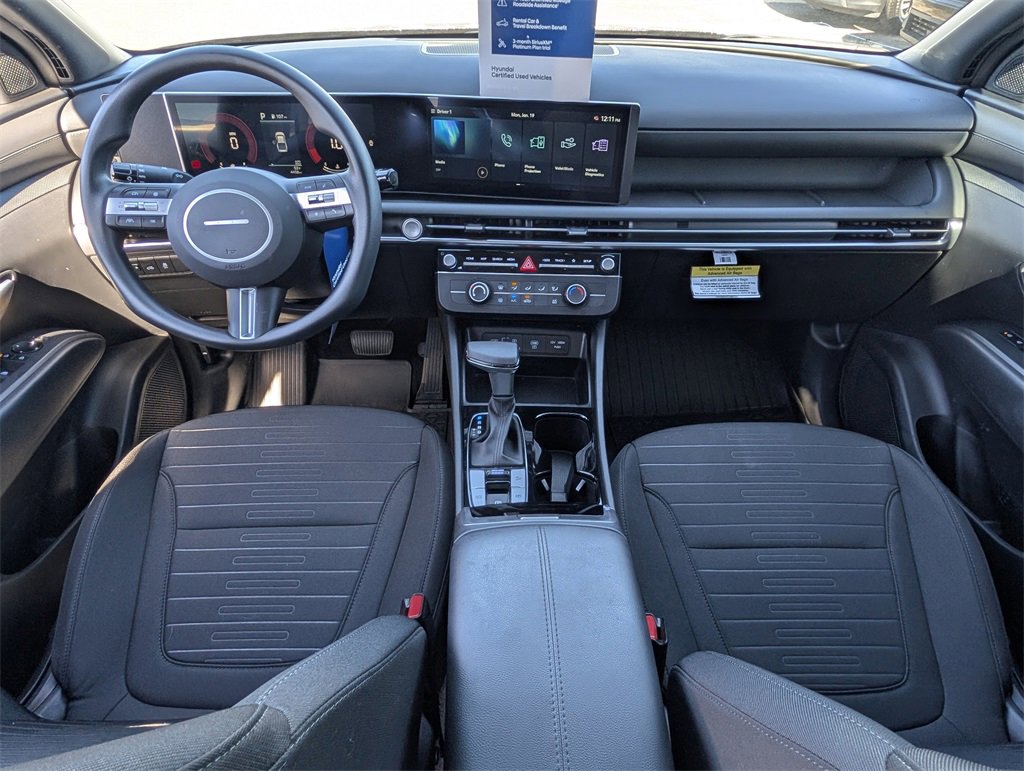Certified 2025 Hyundai Santa Cruz SE image 9